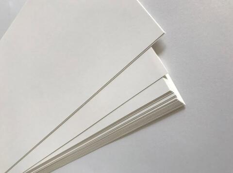 ​La differenza tra cartone bianco e carta kraft bianca